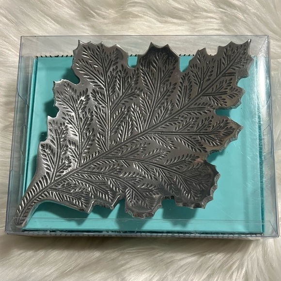 Modern Expressions Other - Modern Expressions Decorative Pewter Finished Leaf Dish